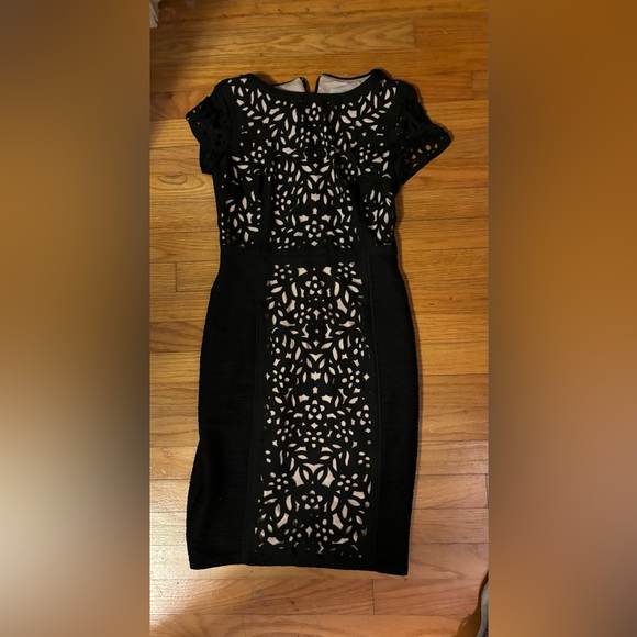 Anthropology-Mauve-Laser Cut Basalt Sheath Dress Size 0 in Black - Picture 5 of 6